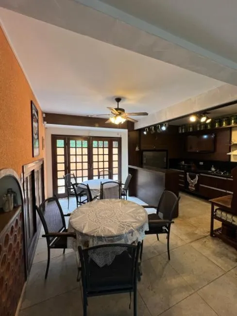 CASA com 3 dormitórios à venda com 312m² por R$ 2.650.000,00 no bairro Santo Inácio - CURITIBA / PR - foto 2