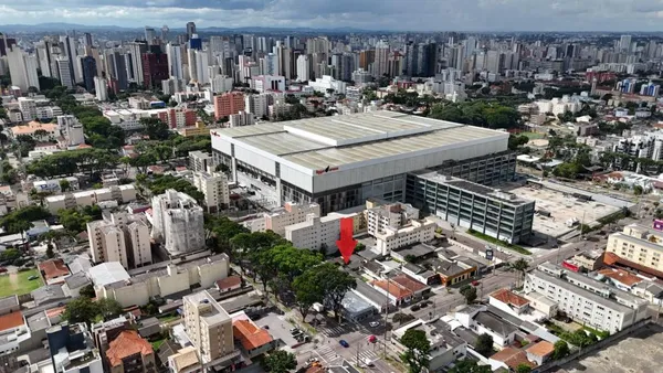 Terreno ZR4 ao lado da Ligga Arena | 550 m² | Água Verde | Permuta | à venda por R$ 2.300.000 - Curitiba/PR - foto 5