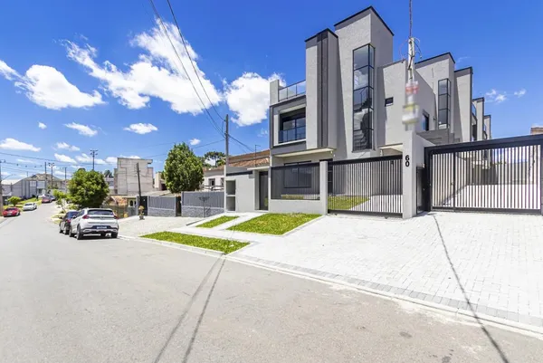 Sobrado Triplex Novo com 3 Suítes no Capão Raso - Frente Rua - foto 2