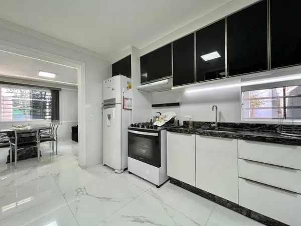 Belíssimo Sobrado 4 dormitórios à venda, 150 m²- Capão Raso - foto 4