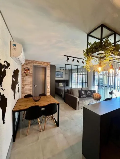 Flat exclusivo no Batel com vaga de garagem e sacada integrada - 38m² - foto 3