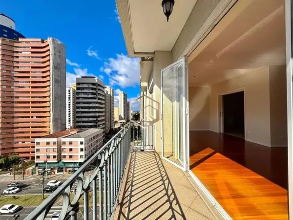 Apartamento 4 Quartos no Batel | 227m², Face Norte e Vagas Paralelas - foto 2
