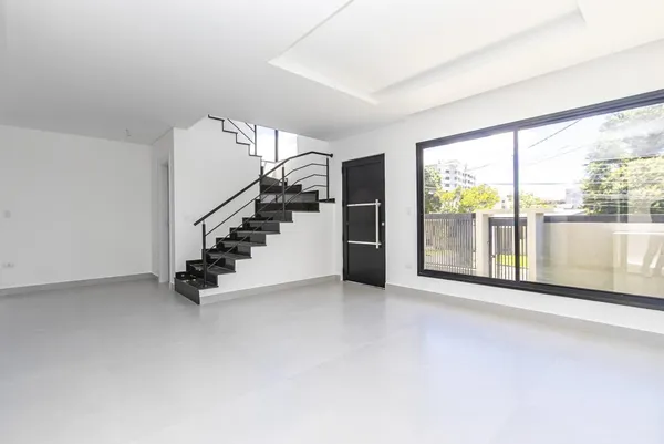 Sobrado Triplex Novo com 3 Suítes no Capão Raso - Frente Rua - foto 5