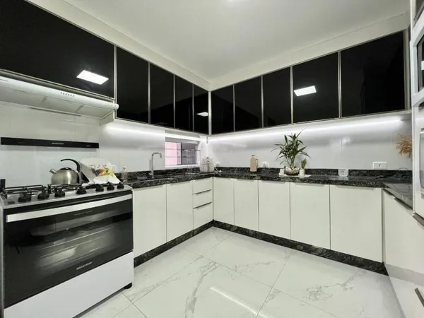 Belíssimo Sobrado 4 dormitórios à venda, 150 m²- Capão Raso - foto 5