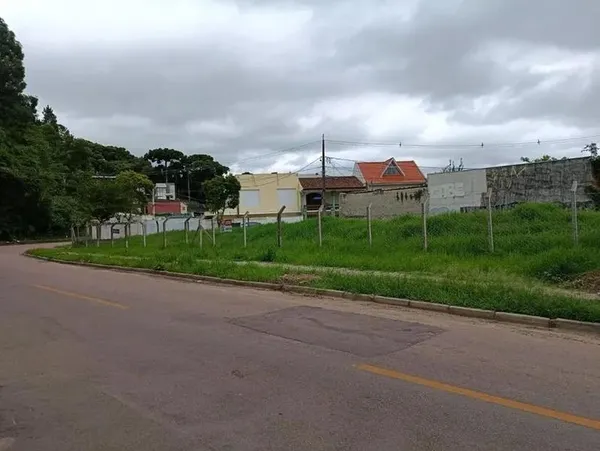 Terreno de Esquina 563 m² na divisa de Santa Quitéria e Campo Comprido - foto 3