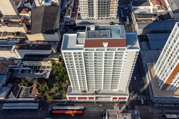 Studio semi-mobiliado centro de Curitiba – Localização estratégica com grande potencial de valorização e rentabilidade. - foto 2