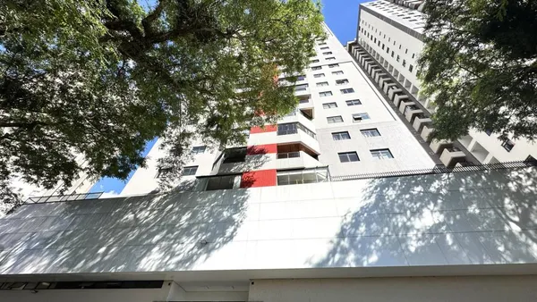 APARTAMENTO COM 4 DORMITÓRIOS | 2 VAGAS – BIGORRILHO - Curitiba.Vista agradável | Face Norte | Sacada com churrasqueira a carvão | Coração do Bigorrilho. - foto 3