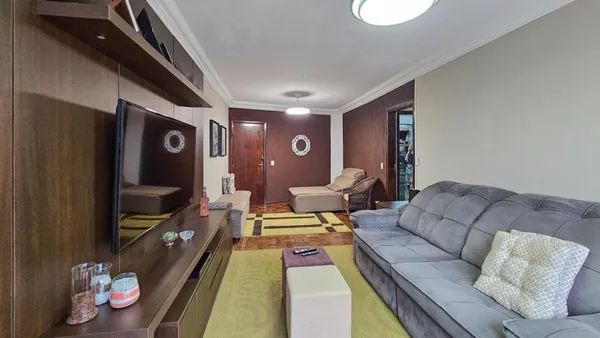 Apartamento semi-mobiliado de 133 m² privativo com 3 dormitórios sendo 1 suíte e 1 vaga de garagem no Água Verde - foto 5