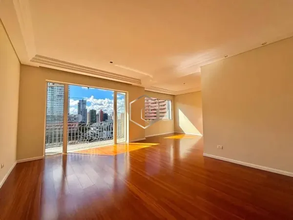 Apartamento 4 Quartos no Batel | 227m², Face Norte e Vagas Paralelas - foto 4