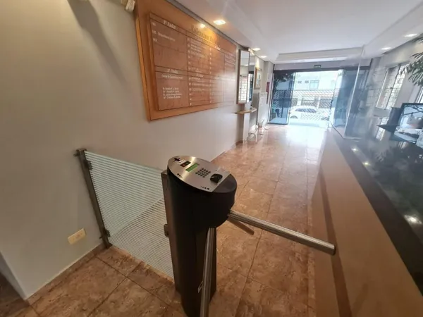 MOBILIADA, ÓTIMO LOCAL, DECORADA, RECEPÇÃO, USO OU INVESTIMENTO ALUGADA - foto 3