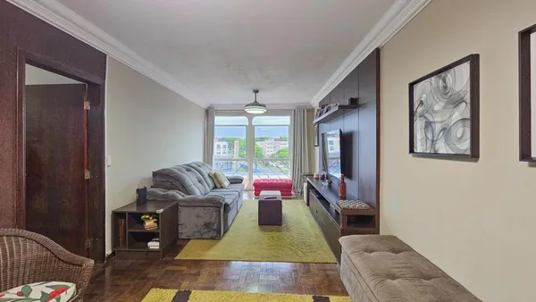 Apartamento semi-mobiliado de 133 m² privativo com 3 dormitórios sendo 1 suíte e 1 vaga de garagem no Água Verde - foto 2
