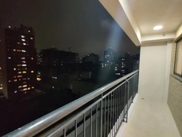 Apartamento 1 quarto com sacada no Plus Portão Curitiba todo mobiliado para locação - foto 2